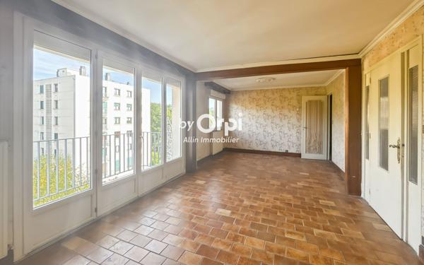 Appartement à vendre    3 pièces •  Montluçon