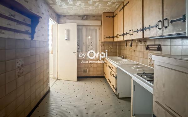 Appartement à vendre    3 pièces •  Montluçon