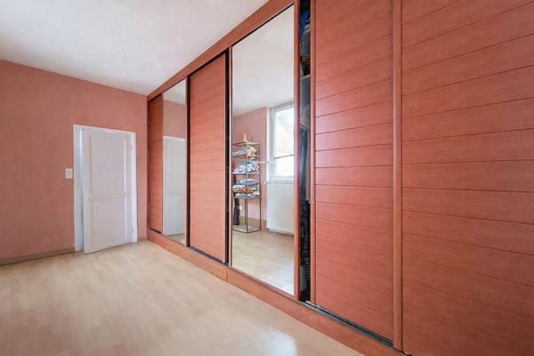 Maison Douai- à proximité de toutes les commodités. 299 500 EUROS.