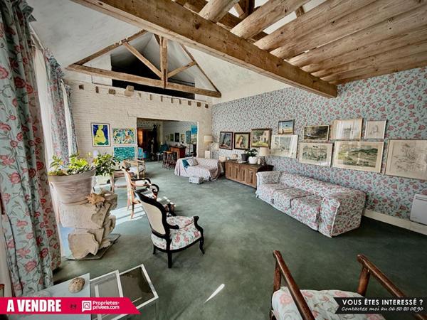 Demeure authentique - surface au sol de 414 m²  - piscine - dépendances - parc arboré - 467 955  HAI