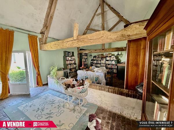 Demeure authentique - surface au sol de 414 m²  - piscine - dépendances - parc arboré - 467 955  HAI