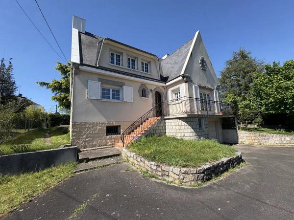 Vente                                                      Maison
                        
                     7 pièces                      160 m2                     à Saint-Herblain