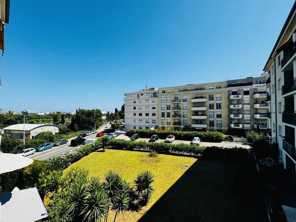 Location Appartement 4 pièces 64 m2 à Saint-Laurent-du-Var