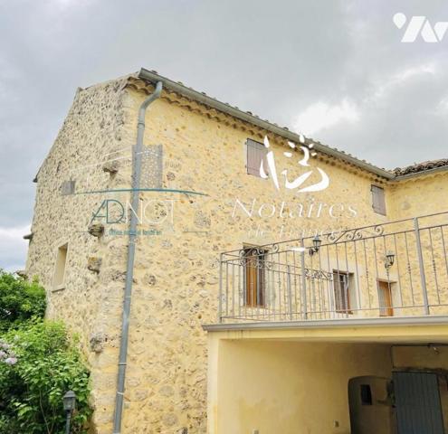 MAISON EN PIERRE AVEC GITE INDEPENDANT