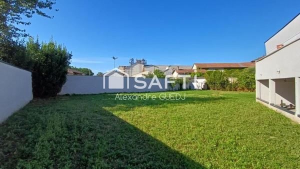 GRANDE MAISON INDIVIDUELLE ENTIEREMENT RENOVEE