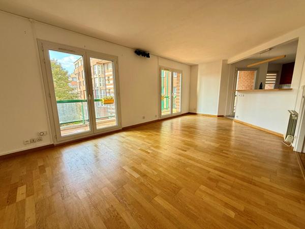 A LOUER : T3 à Lille • • 1 250 € CC • Réf. 707-001