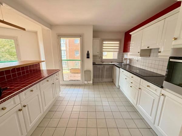 A LOUER : T3 à Lille • • 1 250 € CC • Réf. 707-001