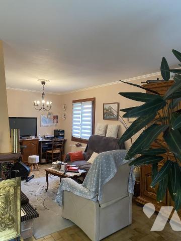 AXE VIRE-CAEN , PAVILLON DE PLAIN -PIED AVEC TERRAIN 