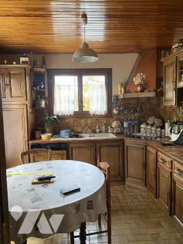 AXE VIRE-CAEN , PAVILLON DE PLAIN -PIED AVEC TERRAIN 