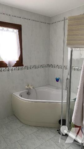 AXE VIRE-CAEN , PAVILLON DE PLAIN -PIED AVEC TERRAIN 