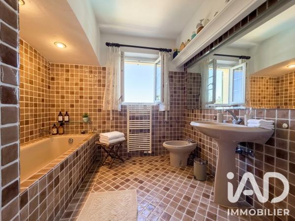 Maison à vendre 6 pièces 155 m² Sainte-Maxime