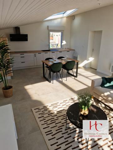 Maison-Appartement de 113 m² entièrement rénové au coeur de Saint-Marc-sur-Mer :,  
Saint marc sur mer 44600