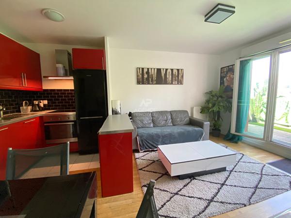 Nanterre limite Puteaux 3 pièces en dernier étage avec balcon/terrasse €359 000 ** - Référence 15323