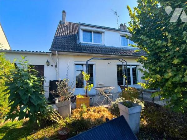 Spécial investisseur. Cette maison se situe dans un secteur calme de Louviers et proche de tout...