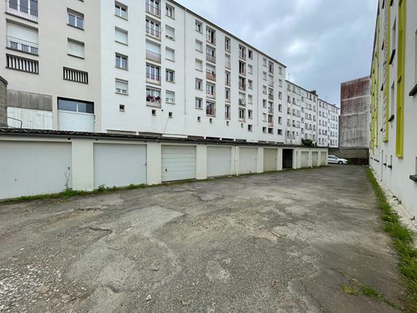 Location parking à Brest