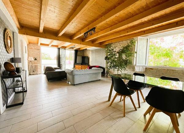 Maison à vendre    6 pièces • 179 m2 Lagord