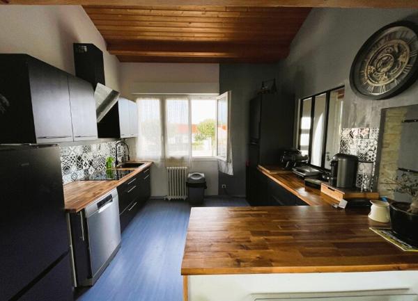 Maison à vendre    6 pièces • 179 m2 Lagord