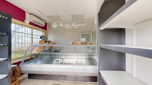 Local commercial de caractère – Emplacement stratégique en plein cœur du Périgord Noir