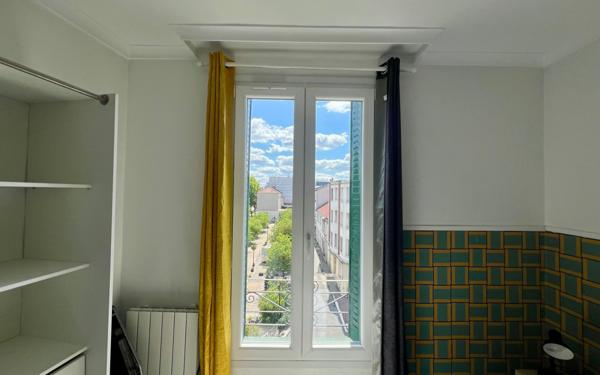 Appartement à vendre    2 pièces • 28,04 m2 Le Bourget