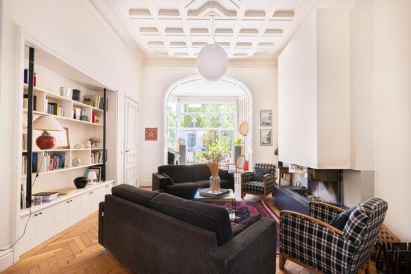 Maison à Roubaix, 59100 - 10 pièces 275m²