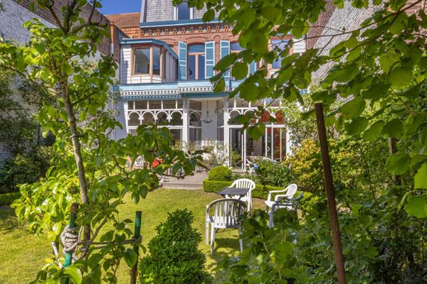 Maison à Roubaix, 59100 - 10 pièces 275m²