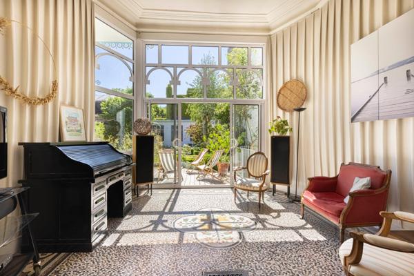 Maison à Roubaix, 59100 - 10 pièces 275m²