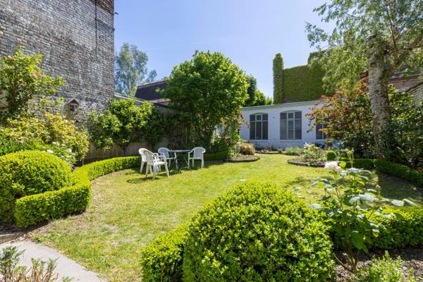 Maison à Roubaix, 59100 - 10 pièces 275m²