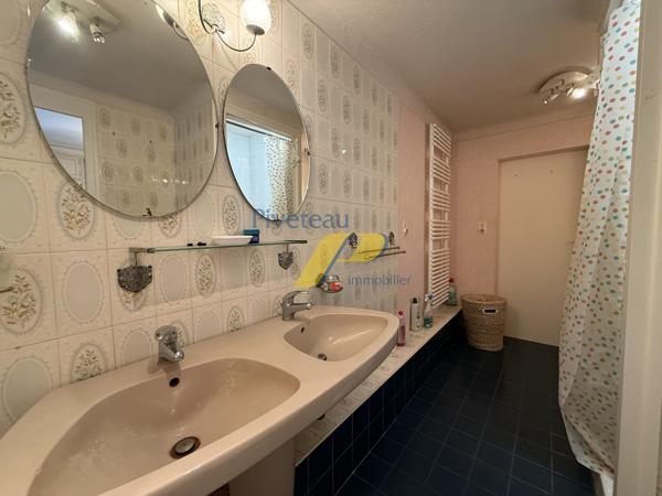 Maison 8 pièces de 194 m² à Basse-goulaine