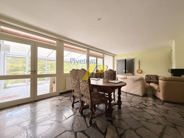 Maison 8 pièces de 194 m² à Basse-goulaine