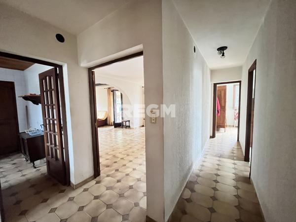 Mauguio (34130) Maison familiale de type 6 de 180 m2