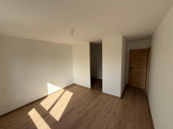 Maison neuve 5 pièces de 122 m² à Talange, terrain de 198 m²