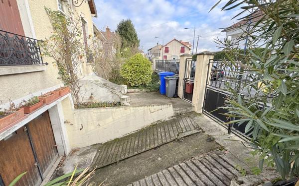 Maison à vendre    4 pièces •  Drancy