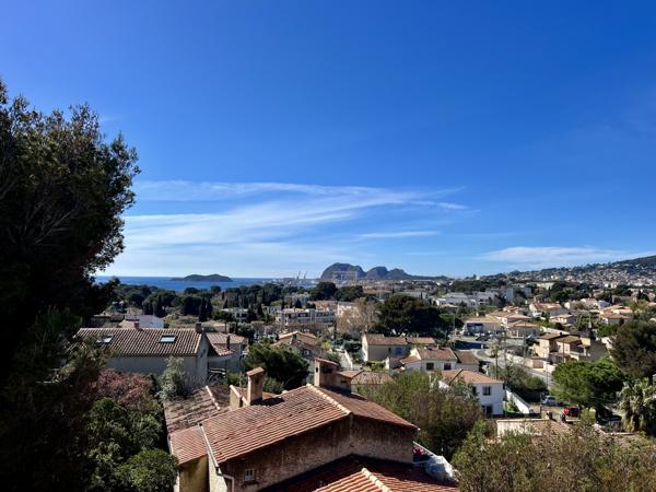 La Ciotat (13600) Mini loft T1/2 MEUBLE de 37 m2 ,superbe vue mer !