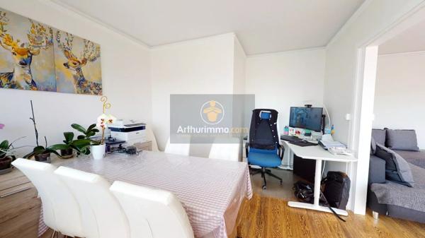 Location                                                      Appartement
                        
                     5 pièces                      90 m2                     à Le Pecq