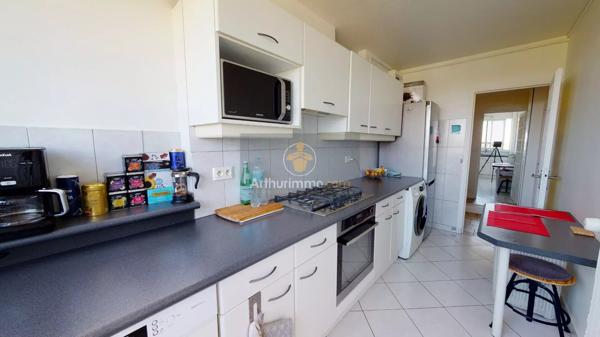 Location                                                      Appartement
                        
                     5 pièces                      90 m2                     à Le Pecq