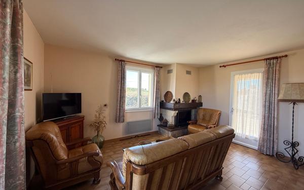 Maison à vendre    4 pièces •  Lablachère