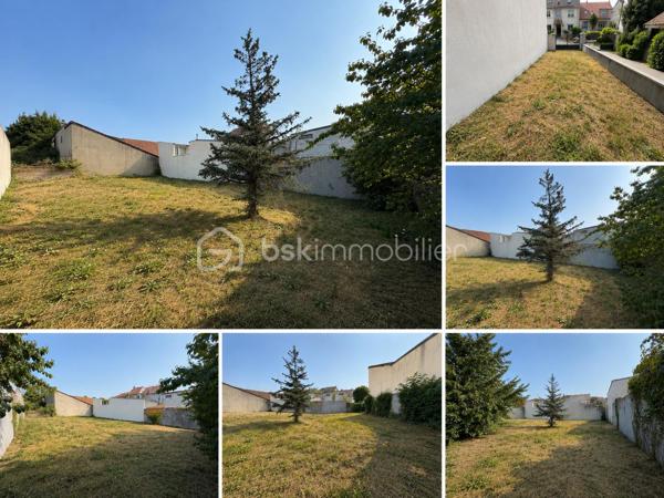 EXCLUSIVITÉ – Terrain à bâtir de 431 m² | Le calme absolu à Montreuil
Construisez la maison dont vous rêvez dans un cadre exceptionnel.

Il est rare de trouver un terrain réunissant autant d'atouts : 431 m² de superficie, une situation en deuxième position, au fond d'une impasse, offrant un environnement particulièrement paisible tout en restant à proximité immédiate des commodités.

À l'abri des regards et des nuisances de circulation, cette parcelle constitue un véritable écrin de tranquillité où vous pourrez concevoir une maison à votre image.

Grâce à une emprise au sol d'environ 170 m² (sous réserve des autorisations d'urbanisme), ce terrain permet d'envisager un projet de construction ambitieux : une vaste maison familiale avec de beaux volumes, une suite parentale, plusieurs chambres, un grand espace de vie ouvert sur le jardin, une terrasse ensoleillée, voire une piscine selon votre projet.

Ici, tout est réuni pour profiter d'une qualité de vie devenue rare aux portes de Paris : calme, intimité, espace et liberté de construire.

Les points forts

Terrain de 431 m²

En deuxième position, garantissant calme et discrétion

Situé au fond d'une impasse

Environnement résidentiel recherché

Emprise au sol d'environ 170 m²

Nombreuses possibilités d'aménagement

Proximité des écoles, commerces et transports

Que vous souhaitiez réaliser la maison de vos rêves ou investir dans un secteur à forte demande, cette parcelle représente une opportunité particulièrement rare sur le marché montreuillois.

Les terrains offrant un tel potentiel deviennent extrêmement difficiles à trouver.

Une visite suffit pour comprendre tout le potentiel de ce bien.

Contactez-moi dès aujourd'hui afin d'obtenir davantage d'informations et organiser une visite.

Julien Monteleone

Manager – BSK Immobilier

07 71 32 69 50