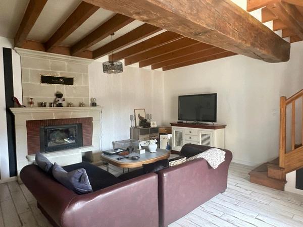 Saumur(49400) à 2,5km du coeur de ville, maison de 110m² entièrement restaurée - Garage - Jardin indépendant