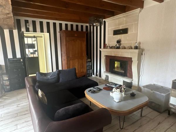 Saumur(49400) à 2,5km du coeur de ville, maison de 110m² entièrement restaurée - Garage - Jardin indépendant