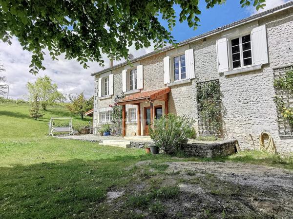 Dpt Charente (16), à vendre proche de LIGNIERES SONNEVILLE maison de campagne
