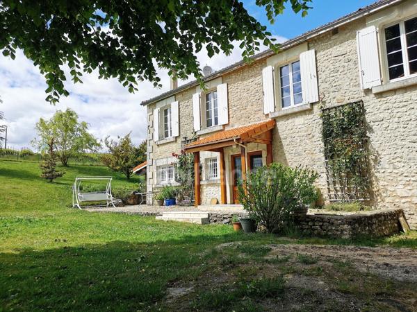 Dpt Charente (16), à vendre proche de LIGNIERES SONNEVILLE maison de campagne