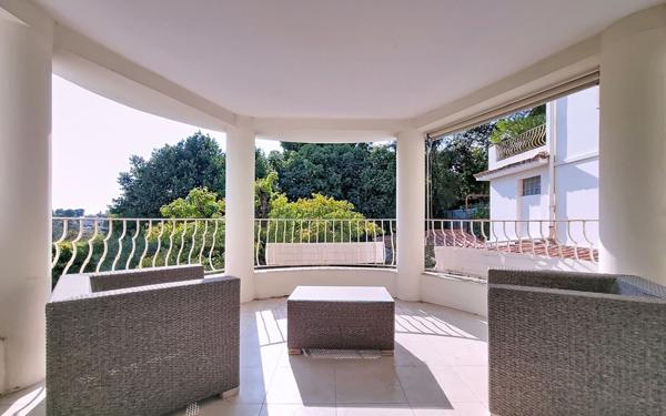 Appartement à vendre    3 pièces • 73,72 m2 Le Cannet