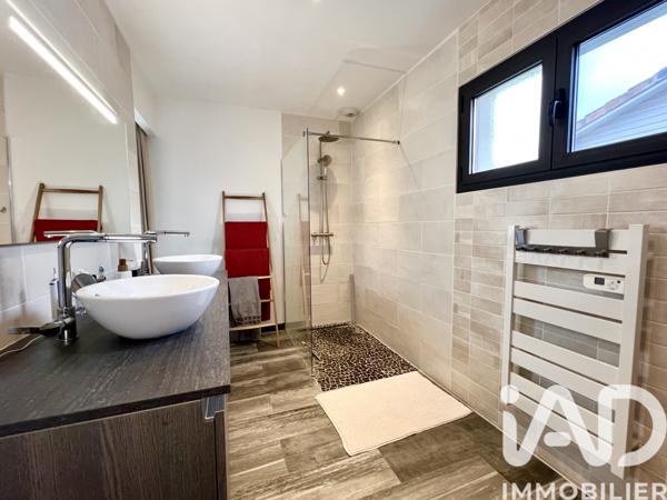 Maison à vendre 5 pièces 117 m² Salles