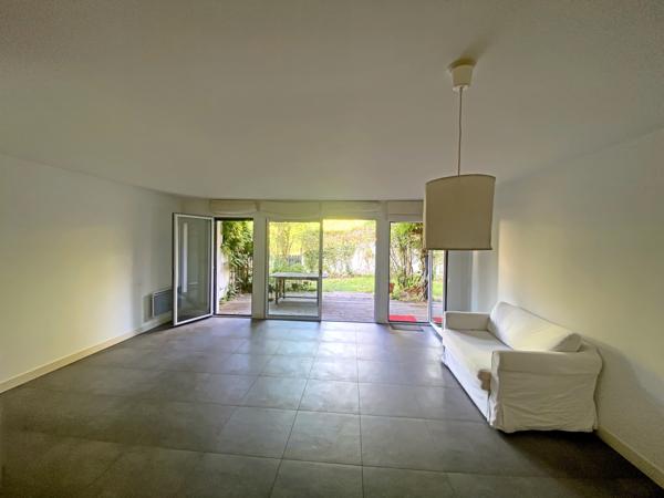 Maison
                                                                                                                                                                                                                                                                                                                        3 pièce(s)                                                                                                                                                                                                          2 chambre(s)                                                                                                                                                                                                          105  m²