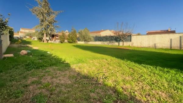 OPPORTUNITE– POURRIÈRES CENTRE (10 minutes de Trets) – TERRAIN PLAT LIBRE CONSTRUCTEUR – (83)