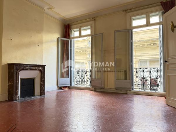 Montpellier (34000) COMEDIE, T5 136m2, 3ème étage immeuble haussmannien avec ascenseur