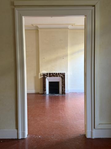 Montpellier (34000) COMEDIE, T5 136m2, 3ème étage immeuble haussmannien avec ascenseur