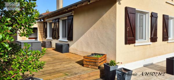 Maison de plain-pied T4, 89 m2 , avec jardin proche école collège et centre-ville ! 🌟