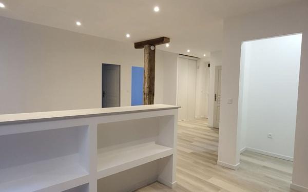 Appartement à louer    3 pièces • 59,40 m2 Largentière