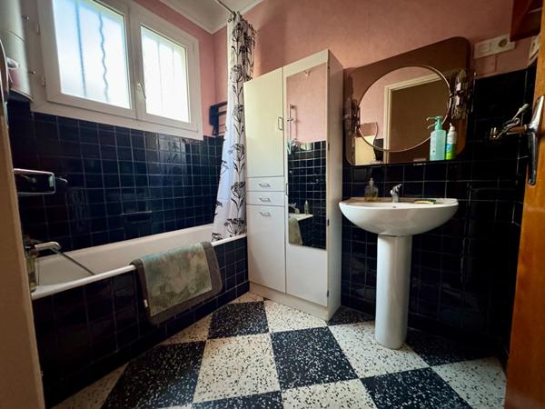 Maison Nimes 4 pièce(s) 92 m2